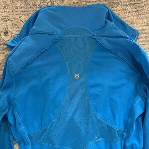 Lululemon Rulu Half-zip size 6